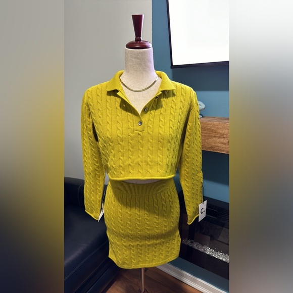 Callahan Women’s Cable Knit Long Sleeve Daisy Polo and Mini Skirt Set - Picture 2 of 13